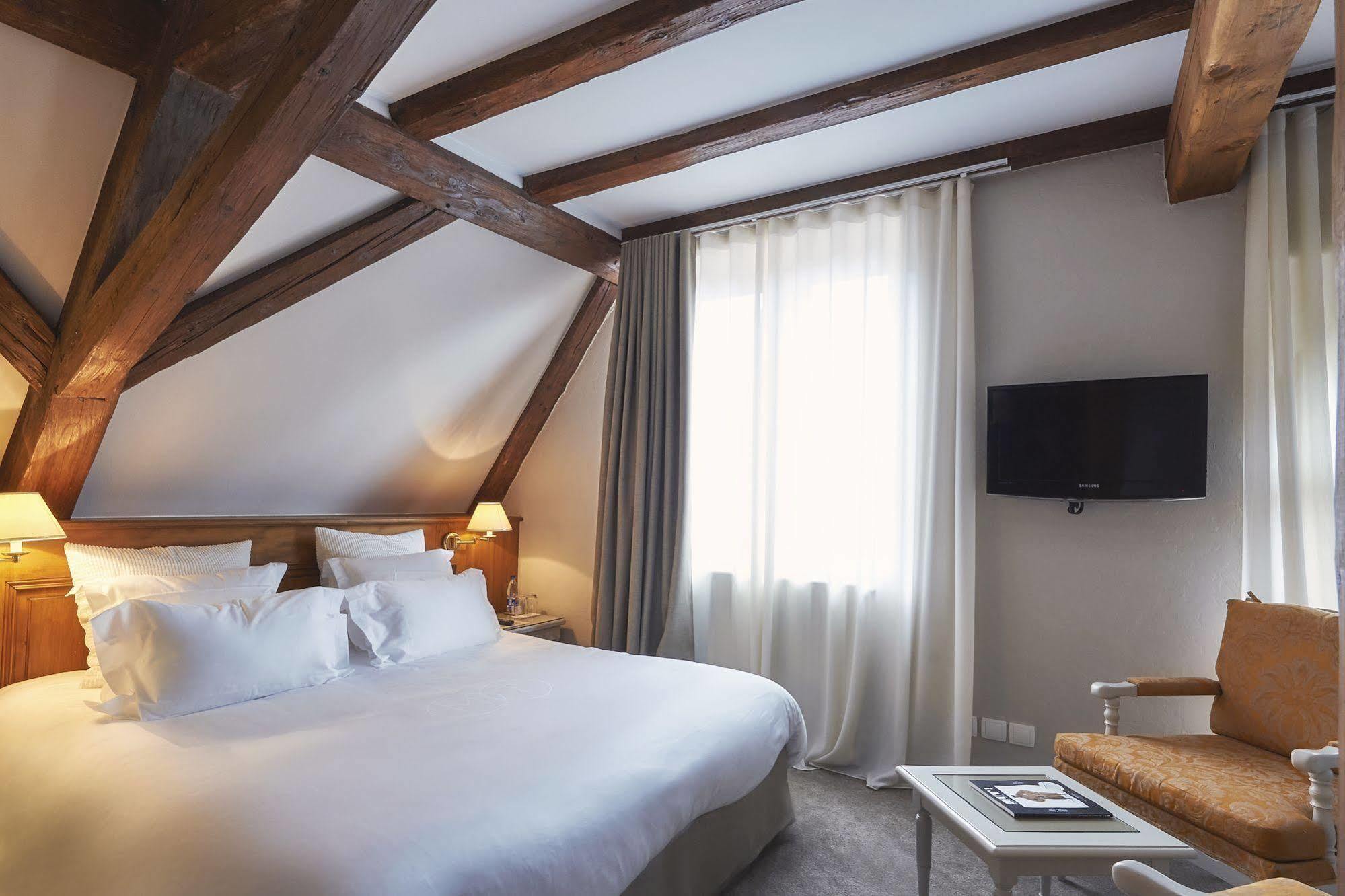 Relais & Chateaux La Maison Des Tetes Colmar Exterior photo